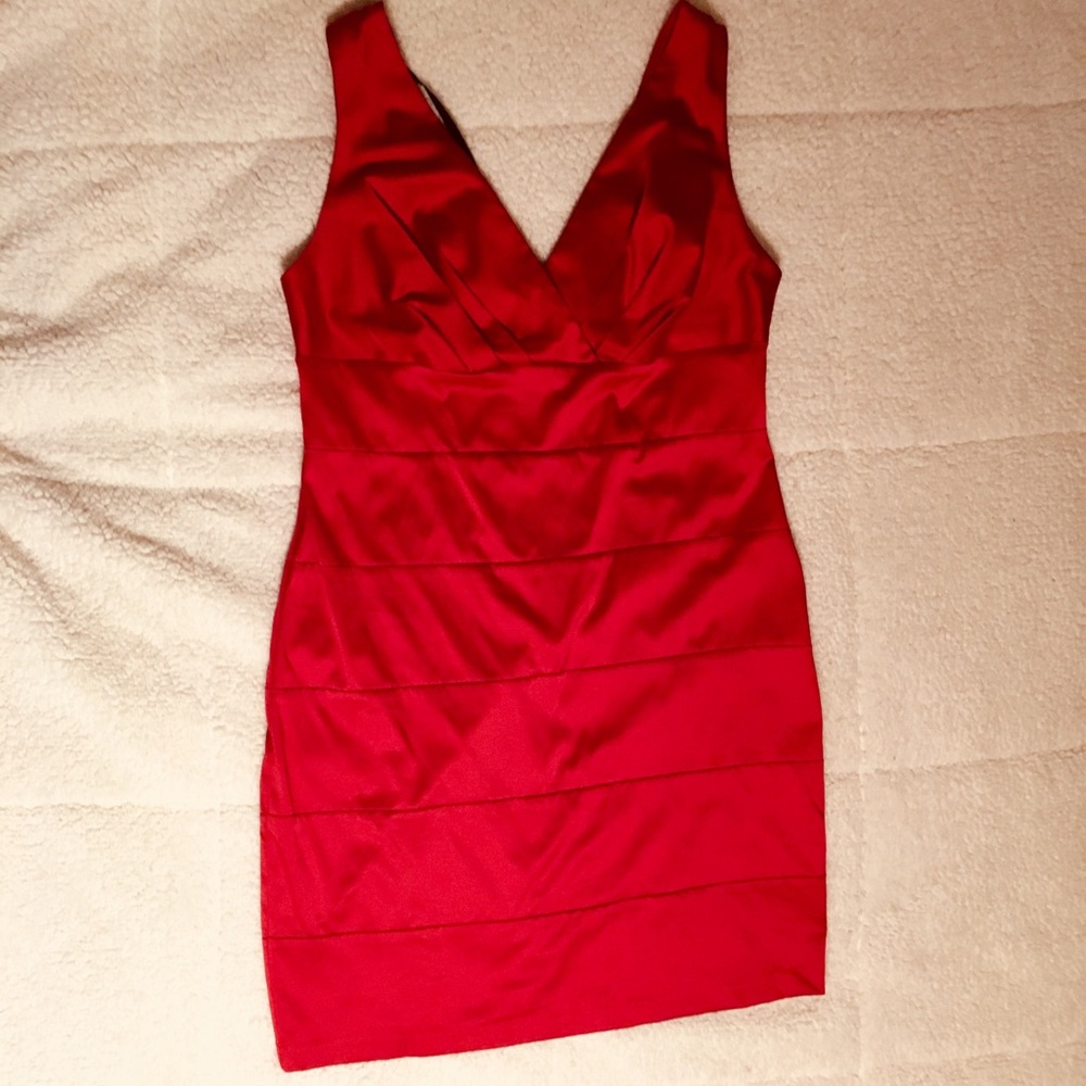 Daring Bisou Bisou Dress - Picture 7 of 8